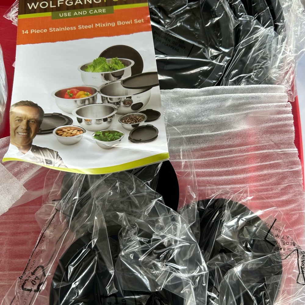 Wolfgang Puck mixing bowls - Picture 2 of 5